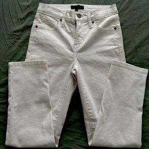 White denim- High rise slim- size:Petite 25/0- Brand: Banana Republic